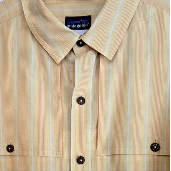 Patagonia Men’s XL‎ Organic Cotton Short Sleeve Button Down Shirt - Picture 4 of 6
